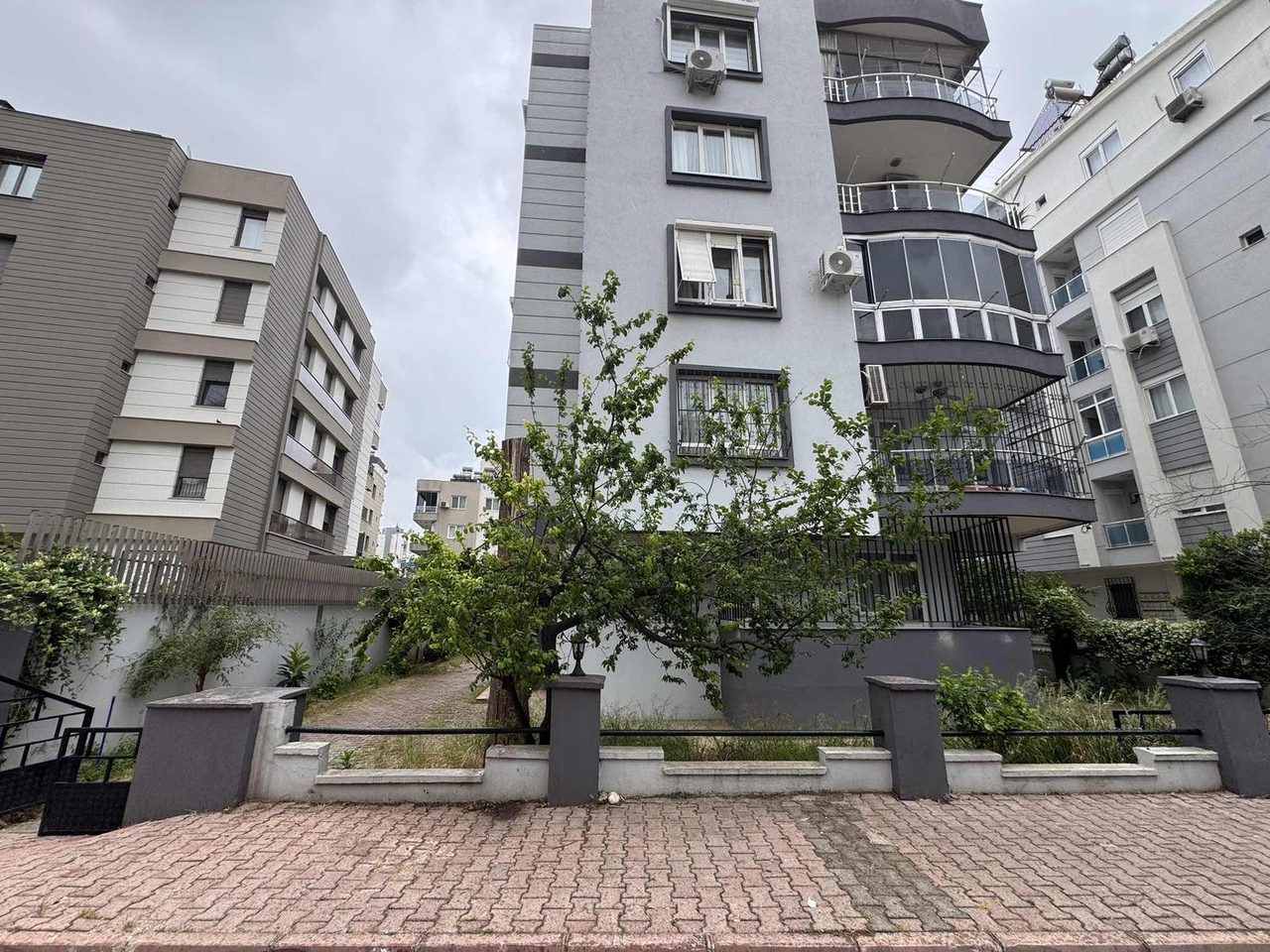 Meydankavağı Mahallesinde Geniş 3+1 Satılık Daire