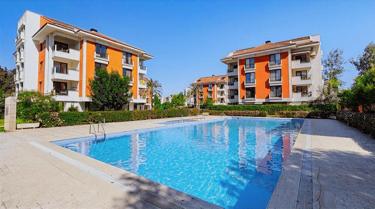 Altınkum Konakları'nda Satılık 4+1 Daire