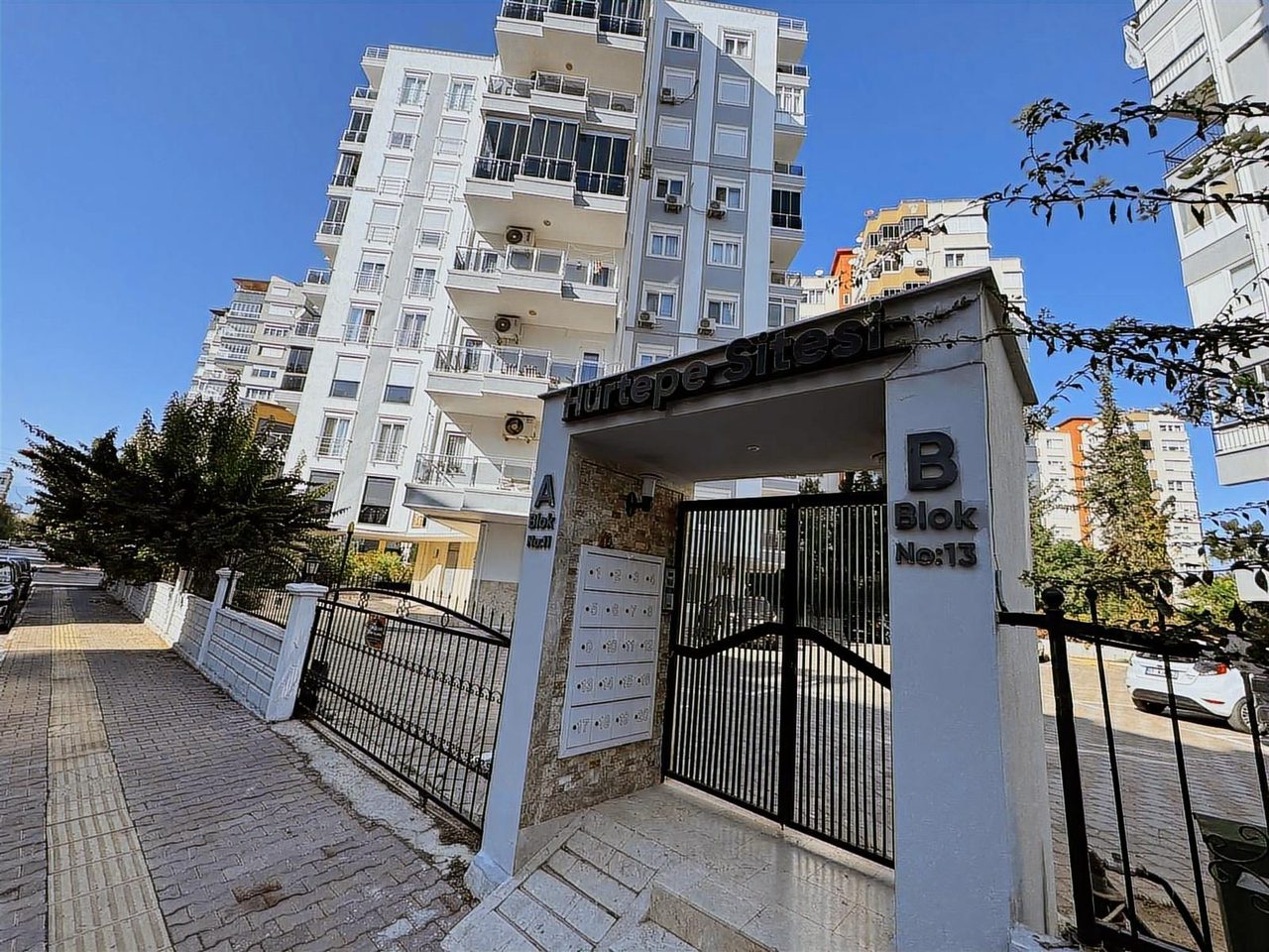 Çağlayan Denize Yakın Site İçi Tertemiz 3+1 Eşyalı Arakat Daire