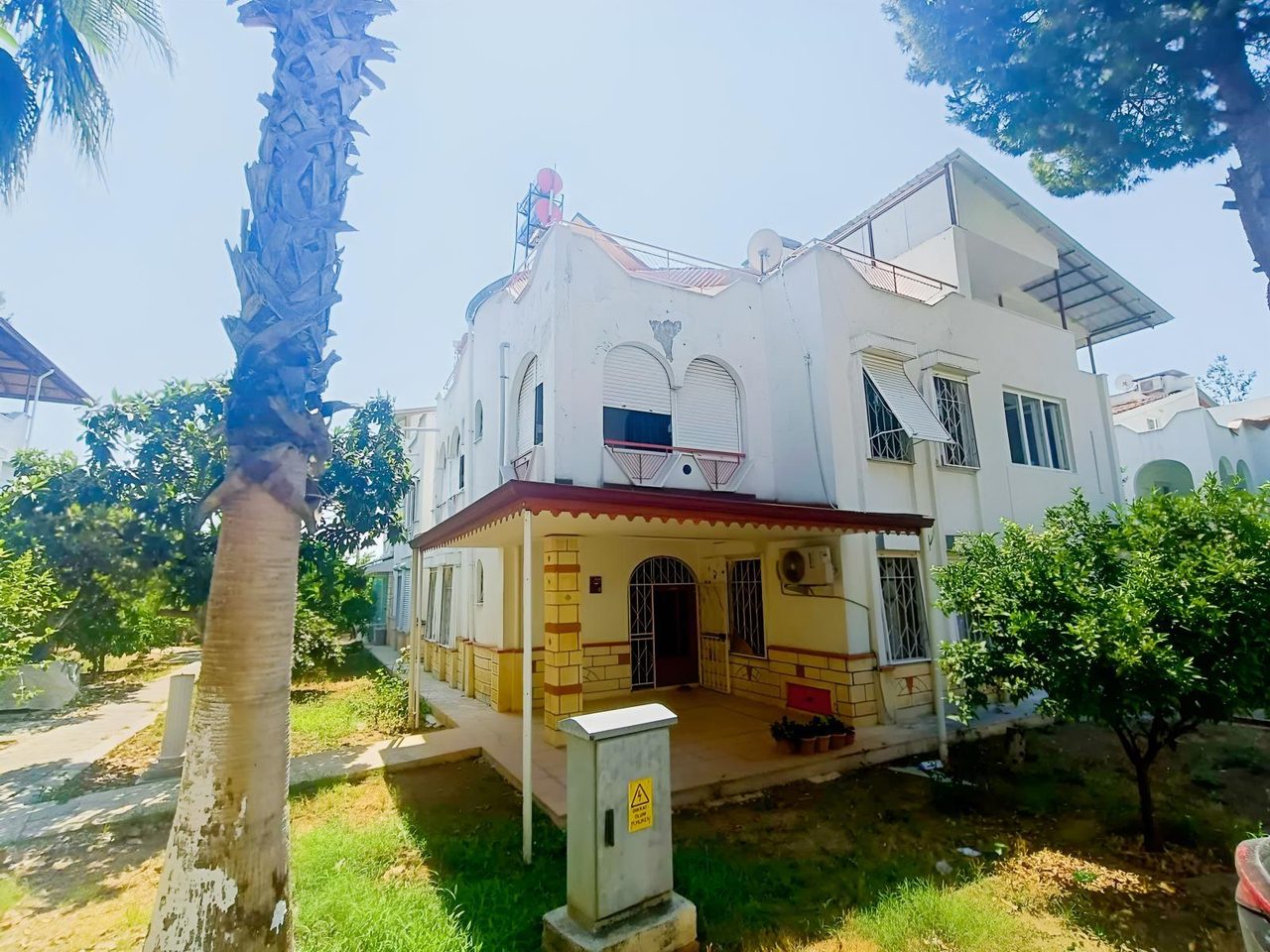 Düden Şelalesine Yakın Tribleks,havuzlu 4+1 Villa
