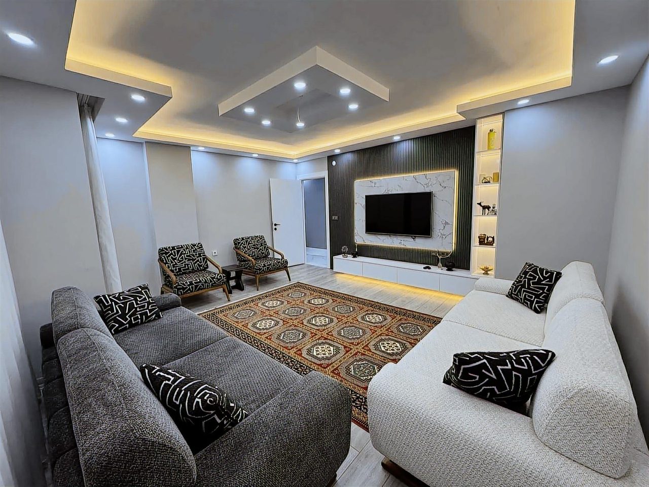 Full Mimarı Geniş Ayrı Mutfaklı 2+1 Satılık Daire