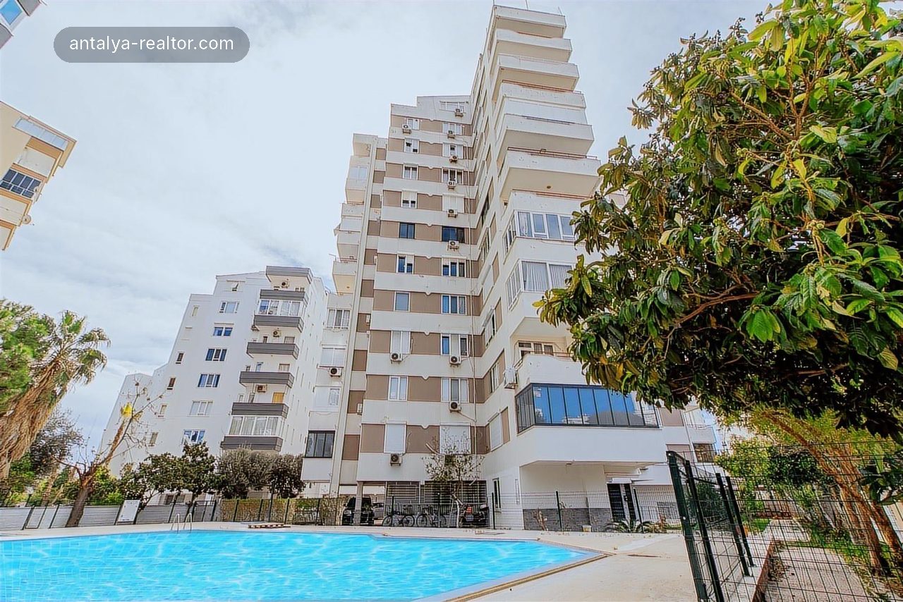 Yeşilbahçe'de Denize 5 Dk İçi Full Yapılı 3+1 180 M2 Satılık