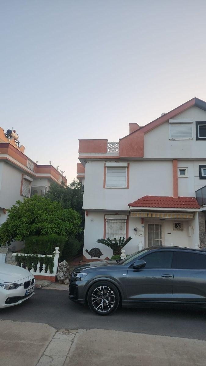 Altıntaş Onur Sitesi Muhteşem Manzaralı Villa