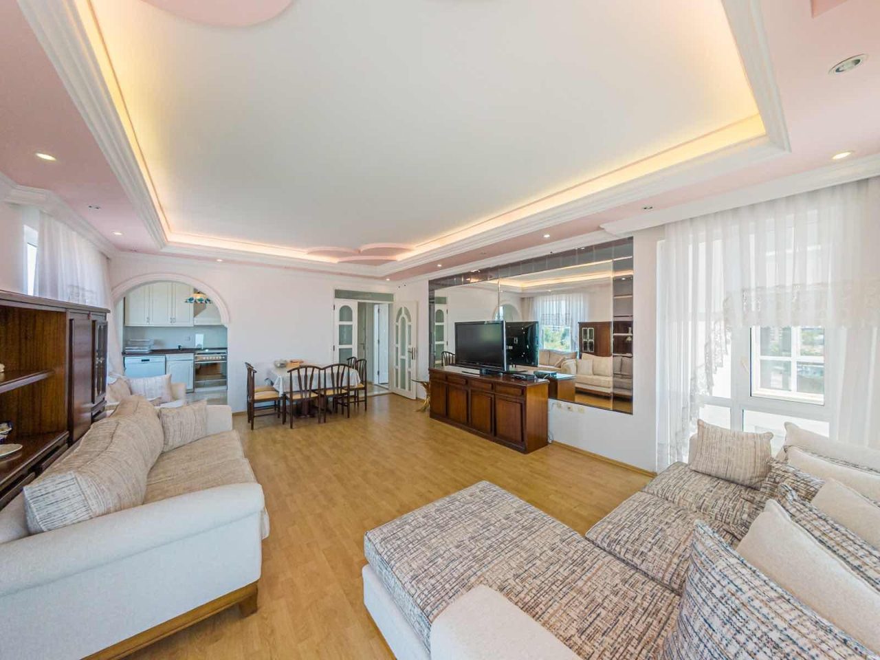 Lara Güzeloba Da Panoramik Deniz Manzaralı Satılık 3+1