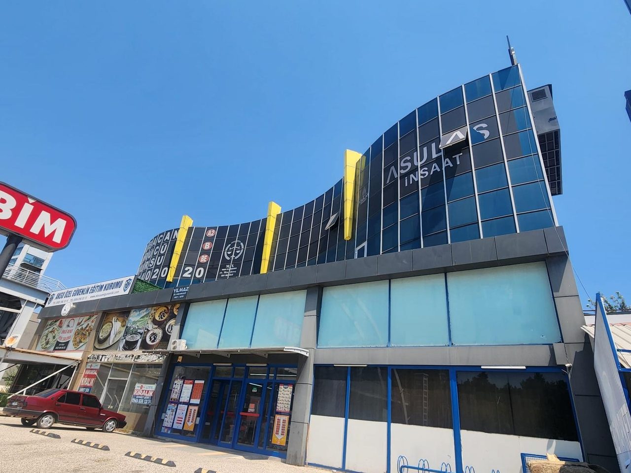 Aksu Merkezde Tabela Değeri Yüksek Geniş Ofis
