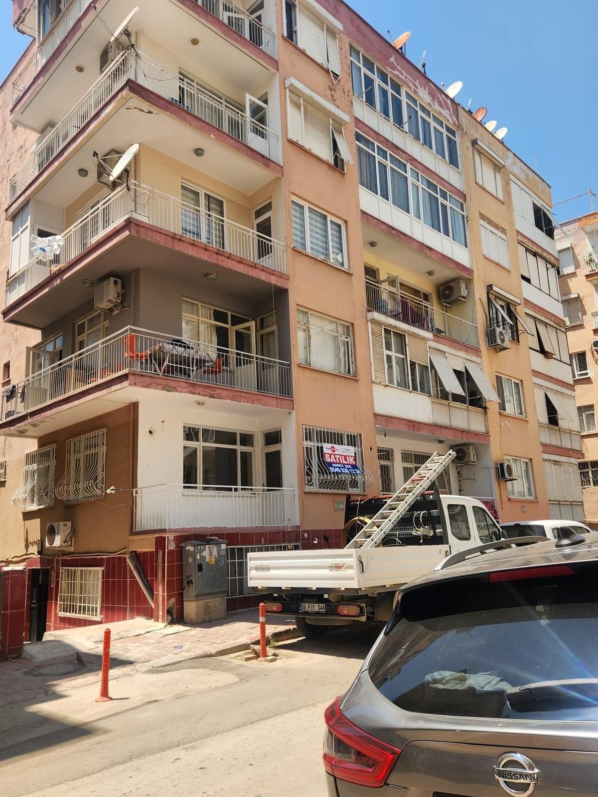 Merkez 'de Güllük Caddeye Yakın 90 M2 2+1 Daire