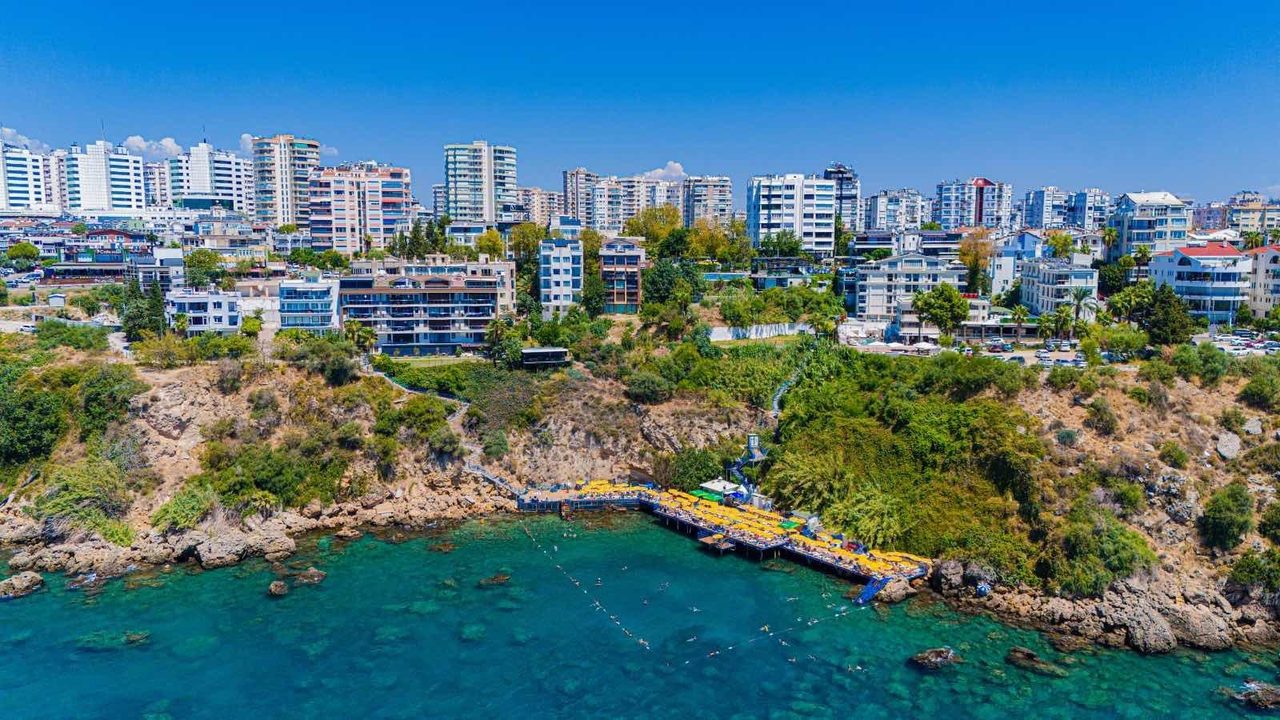 Великолепный офис площадью 220 кв.м с видом на море в аренду в чудесном месте расположения