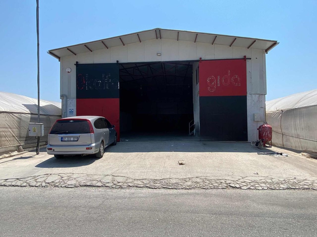 Yenigöl'de 300 M2 Sanayi Elektrikli Kiralık Depo