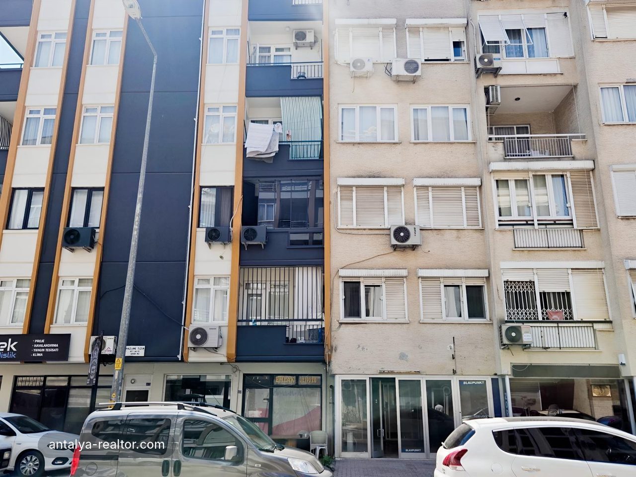 Caddeye Cephe Bodrumlu Dükkan