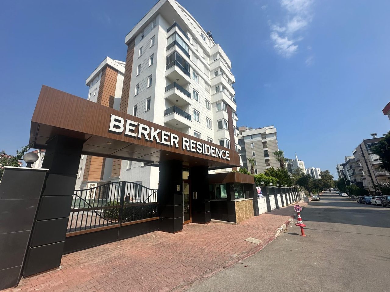 Şirinyalı'da Masrafsız Yüksek Giriş 2+1 Geniş Satılık Daire