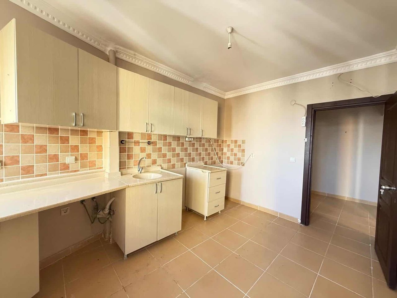 Altıntaş'ta Kiralık 3 + 1 Daire
