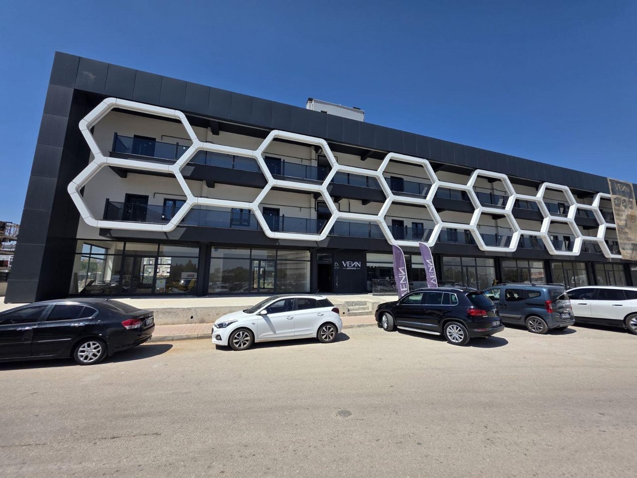Kepez D. Hastanesı Karşısı Sıfır Sitede Kiralık İşyeri