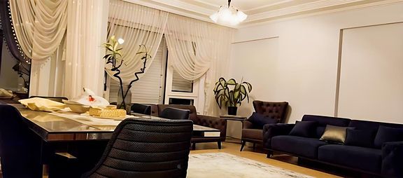 Güzeloba'da İyi Lokasyonda Katta, Site İçi Kiralık Daire.