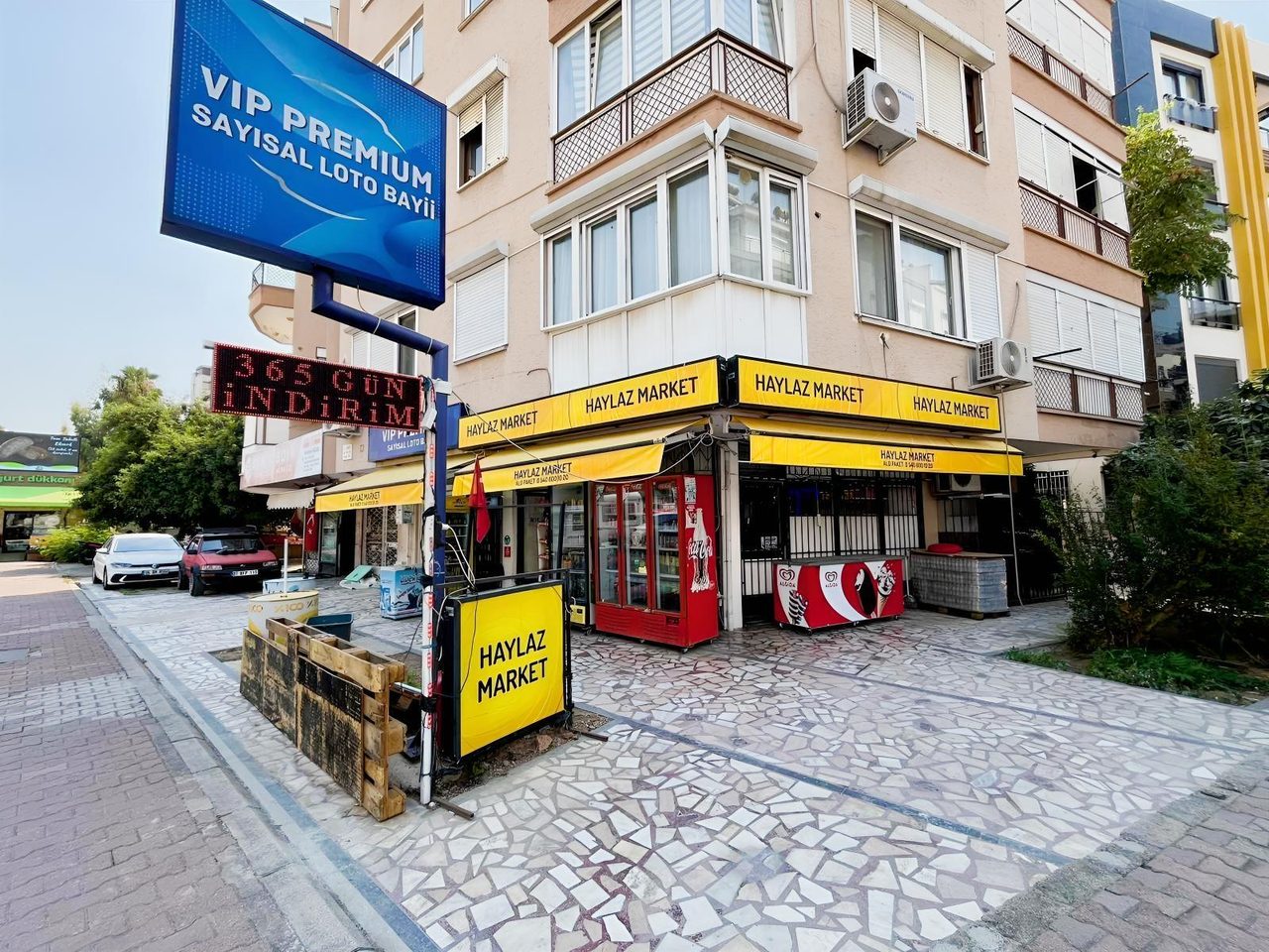 Cebesoy Caddesinde İşlek Yerde Devren Kiralık Market