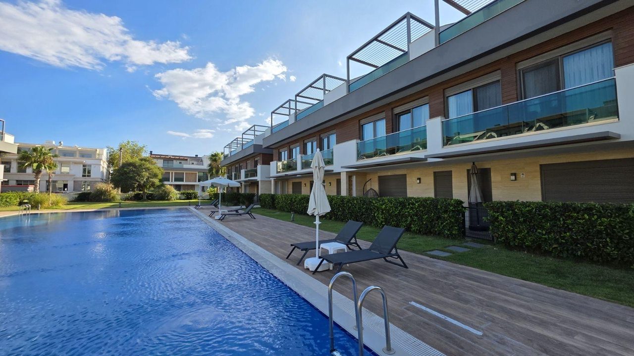 Veranda Suite De Konforlu Yaşam Sunan 2+1 Dubleks Daire