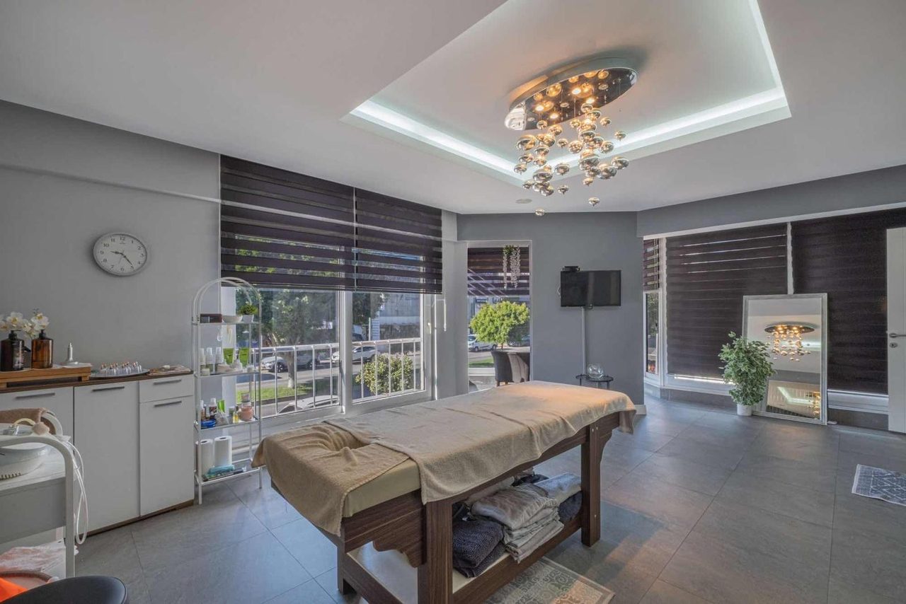 Fener Cadde Üzeri Devren Kiralık Güzellik Merkezi