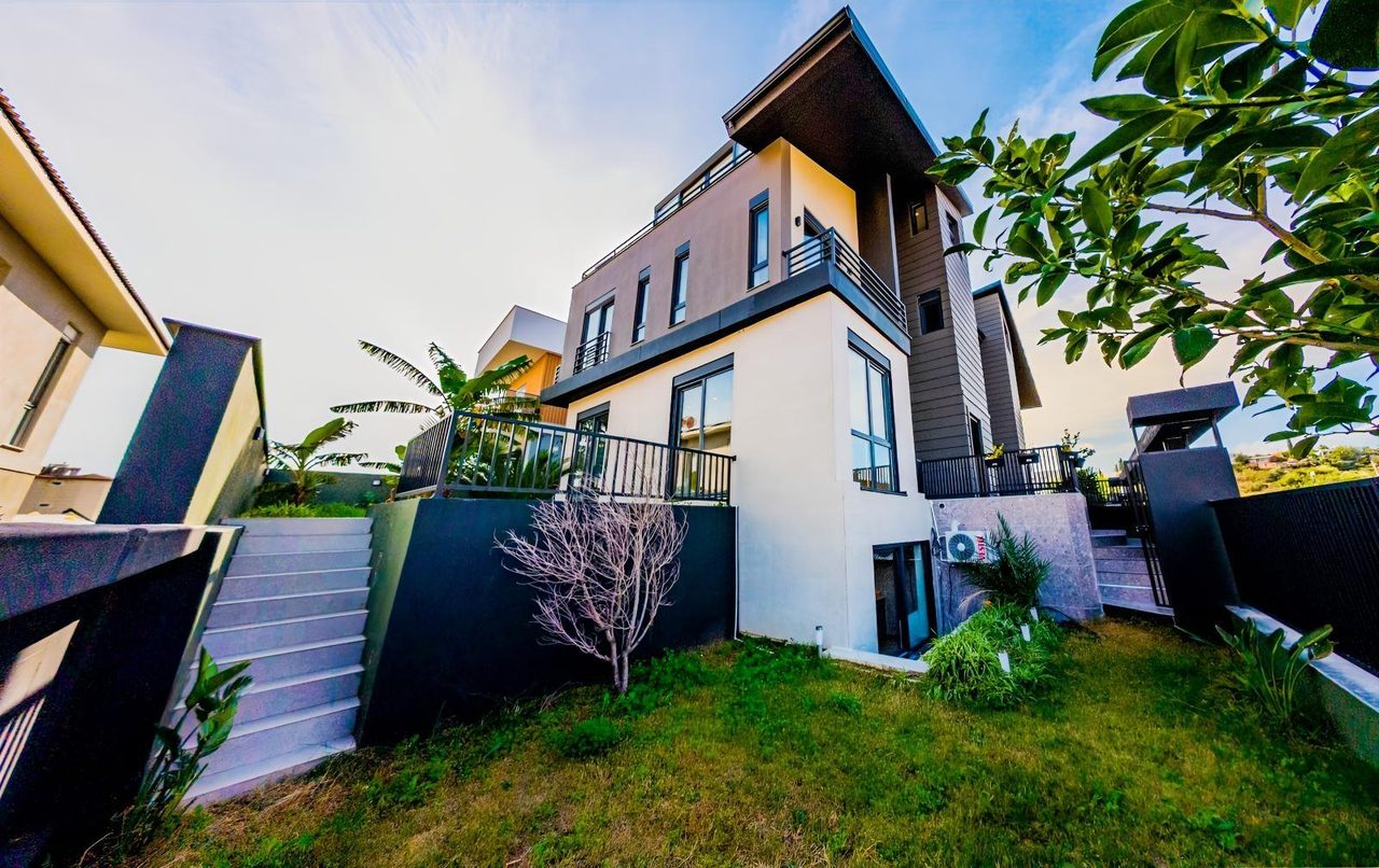 Ermenek'te Tasarımıyla Fark Yaratan Kiralık 5+1 Villa