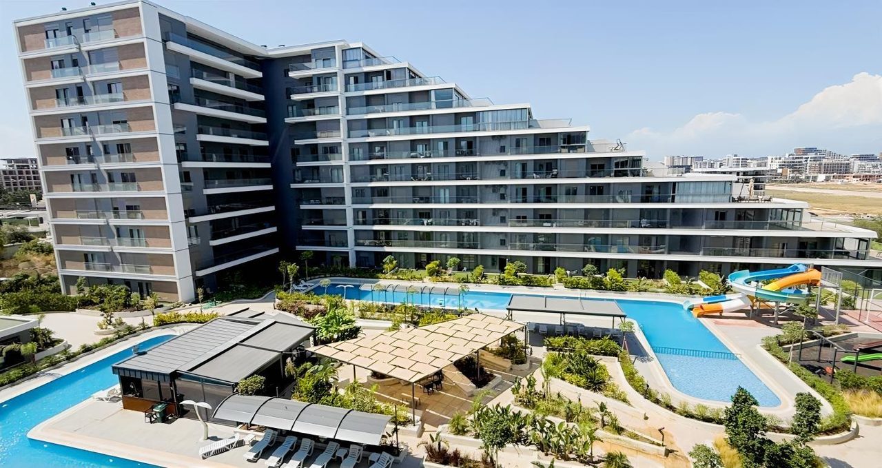 Altıntaş'ın Prestijli Sitesinde Eşyalı Havuz Cepheli Satılık 1+1