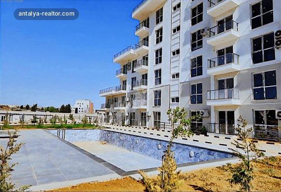 Havalimanına Yakın Katta Oturuma Hazır Otel Kompsetli 1+1 Daire