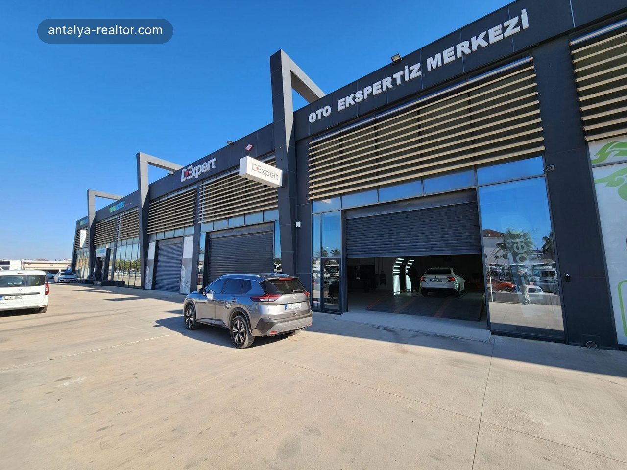 Аренда плазы площадью 1000 м² в Алтынова, недалеко от главной улицы