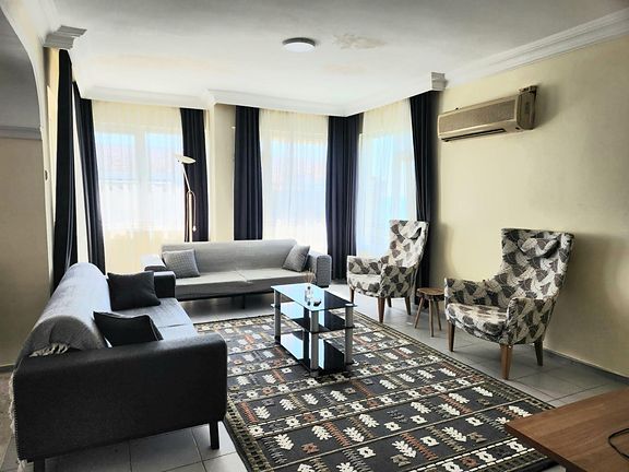 Меблированная квартира 2+1 в Лара, Орнеккёй, с видом на море и собственным пляжем