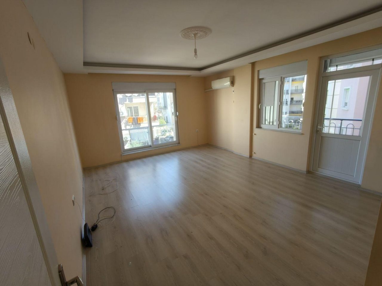 Geniş Masrafsız 3+1 Daire