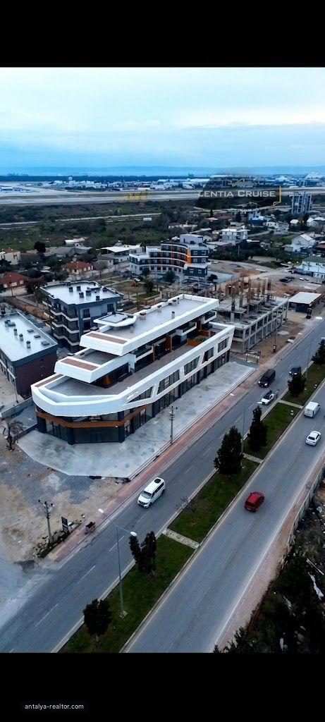 Подходящий под офис объект на улице Кардешкентлер с хорошей видимостью для вывески