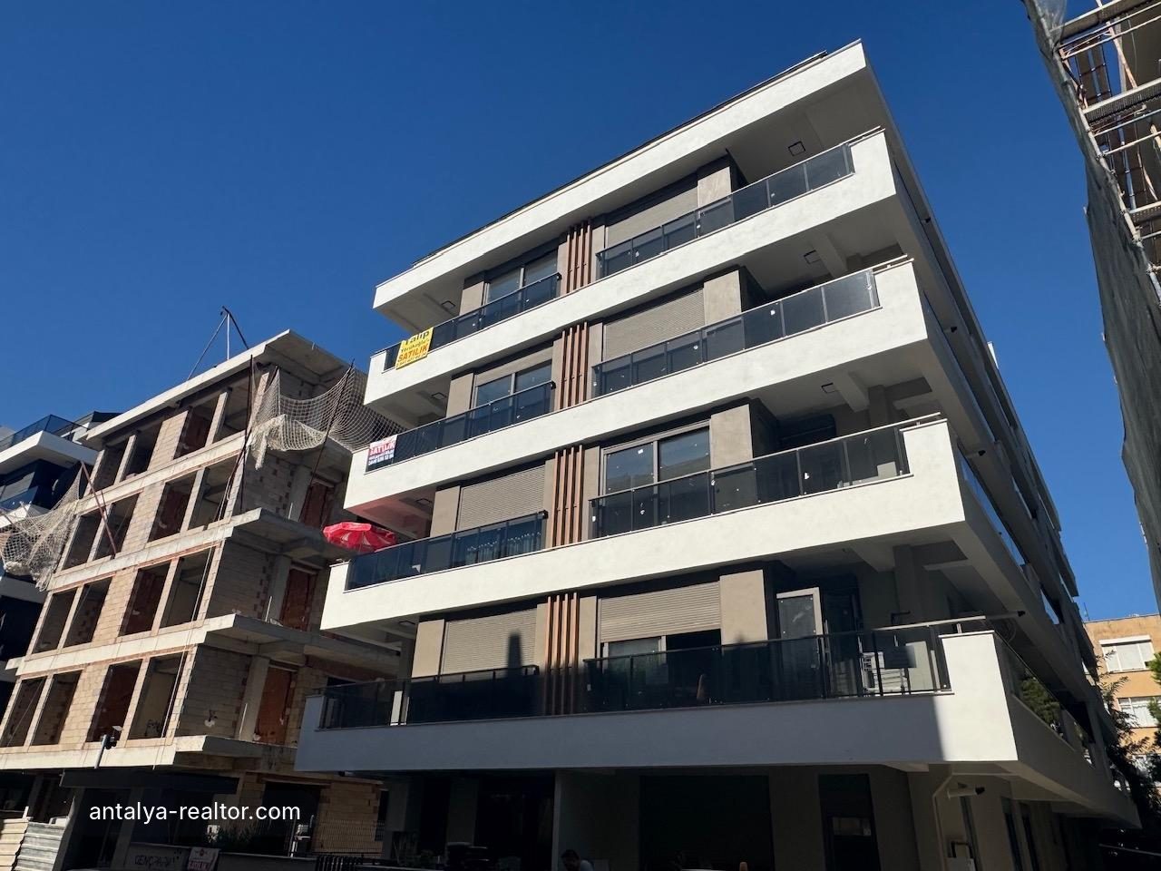 Işıklar Caddesine Yakın Satılık 3+1 Daire