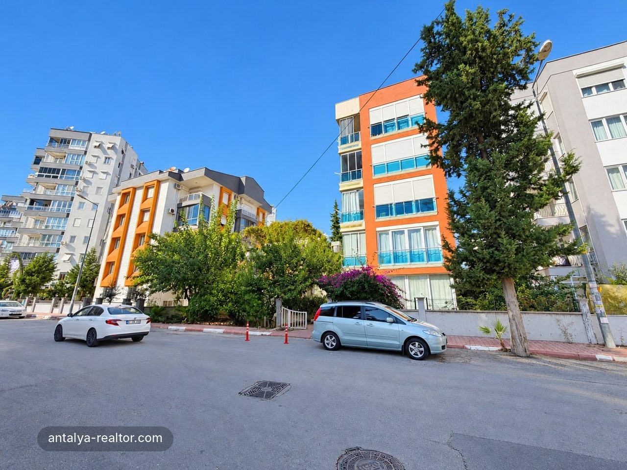 Meydankavağı Merkez'de Asansörlü Bina Eşyalı 2+1 Kiralık Daire