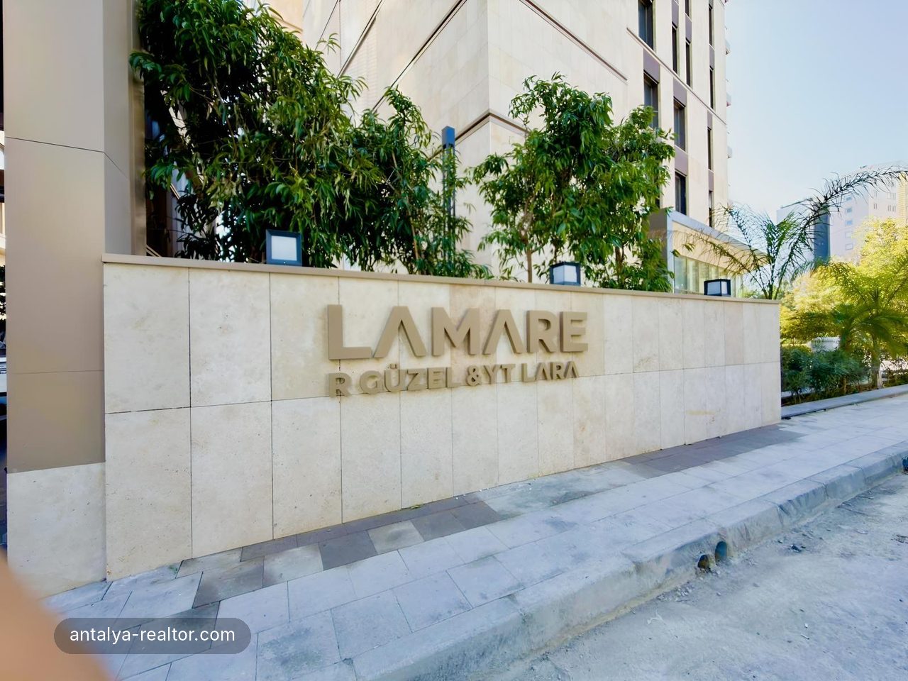 Lamare Larada Full Deniz Manzaralı Ön Blok 3+1 Satılık Daire