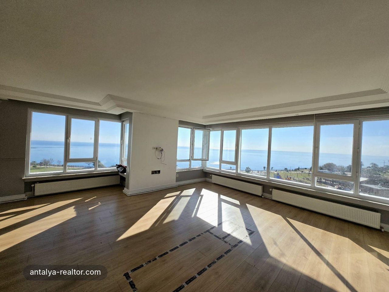 Site İçi Full Deniz Manzaralı Arakat Geniş 4+1 Daire
