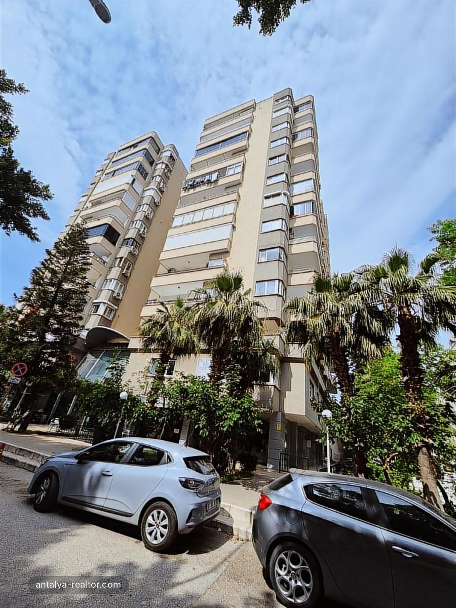 Şehir Merkezinde Kaçırılmayacak Kadar Muhteşem Satılık 2+1 Ofis