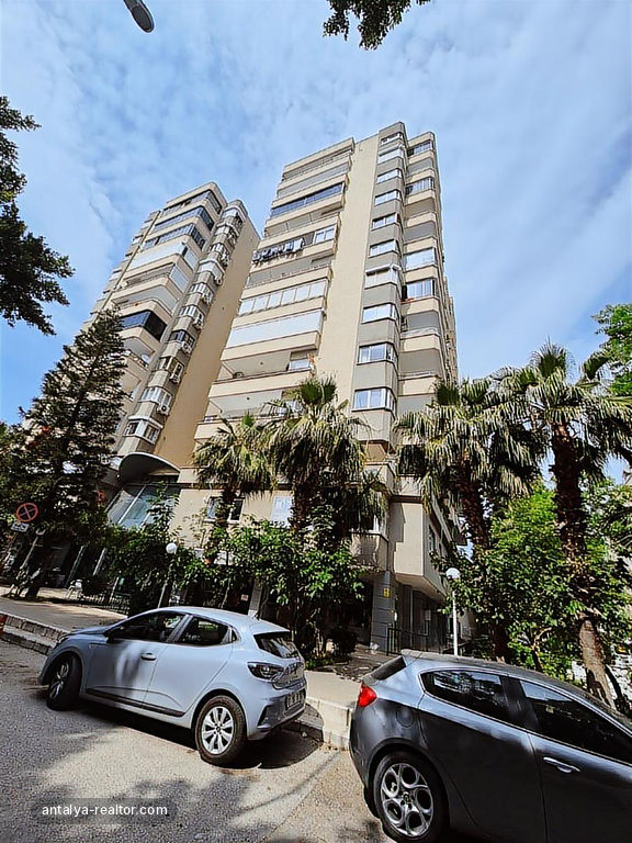 Şehir Merkezinde Kaçırılmayacak Kadar Muhteşem Satılık 2+1 Ofis