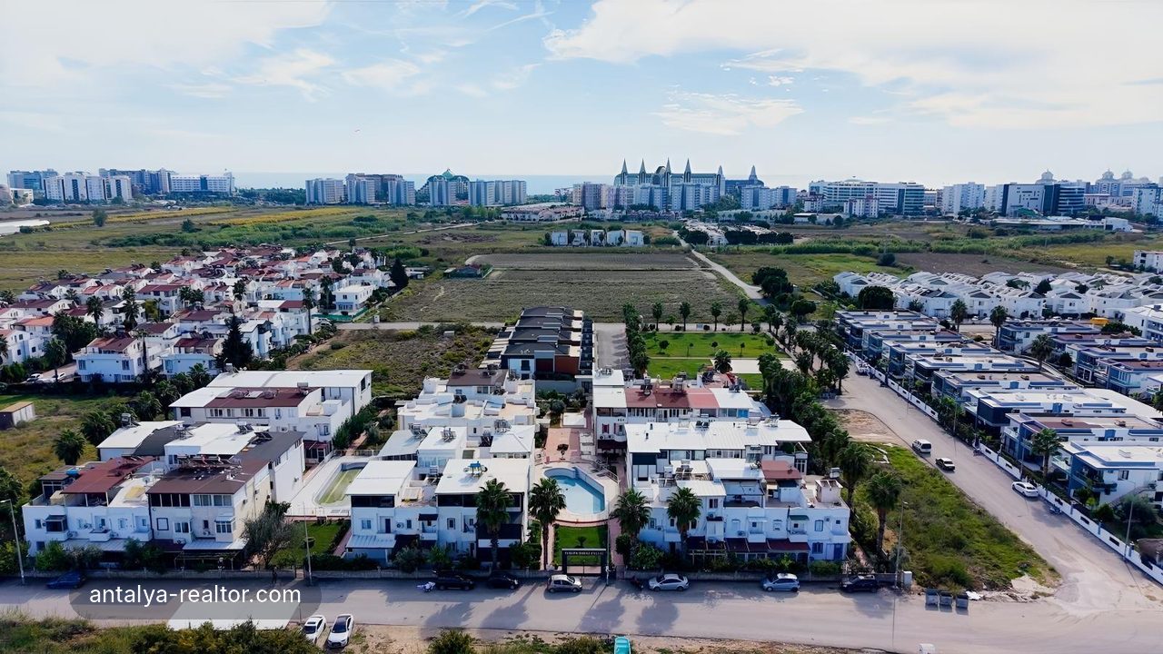 Продается трипleкс с отдельным садом и террасой