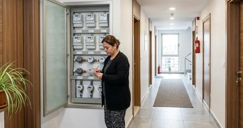 Коммунальные платежи в Турции: сколько платит владелец квартиры