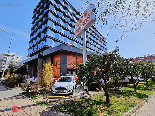 В комплексе АЛИ ПЕЧЕН ПЛАЗА, с видом на море и горы, полностью оборудованный офис