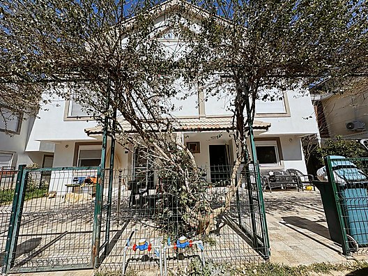 VILLA С 5+1 КОМНАТАМИ И САДОМ В ALTINTAŞ В CENK ONUR VILLAS