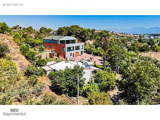 В МАНДИРЛАРЕ ВИЛЛА С ВИДОМ НА МОРЕ ПЛОЩАДЬЮ 20.154 м2 И ФРУКТОВЫЙ САД