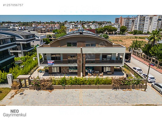 GÜZELOBA MARTILI'DA 4+1 SIFIR MİMARİ TASARIM HAVUZLU VİLLA