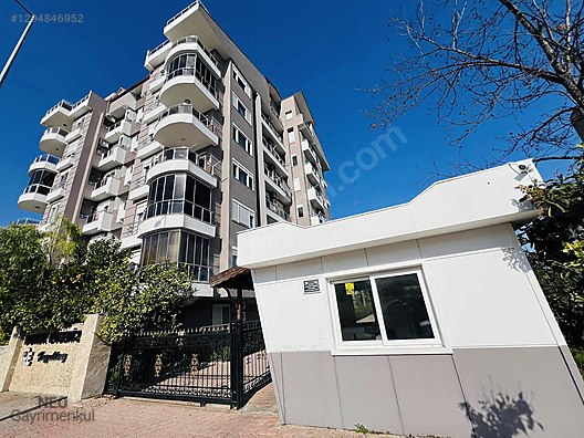 В районе Чаглаян продается двухкомнатная квартира 2+1 на среднем этаже с отдельной кухней