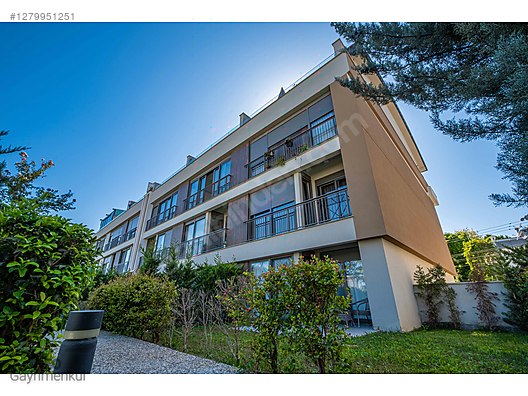 В LARA LIFE PREMIUM продается 2+1 квартира с видом на бассейн