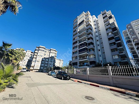 В Фенере трехкомнатная квартира на продажу с видом на море на передней части участка