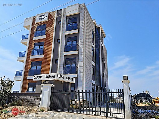 НА ГЛАВНОЙ УЛИЦЕ 2+1 СДАЕТСЯ КВАРТИРА БЕЗ МЕБЕЛИ С ВСТРОЕННЫМИ ШКАФАМИ И КОНДИЦИОНЕРОМ