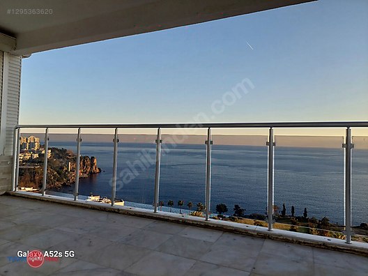 В Ширинялы великолепная 3+1 квартира в комплексе с видом на море