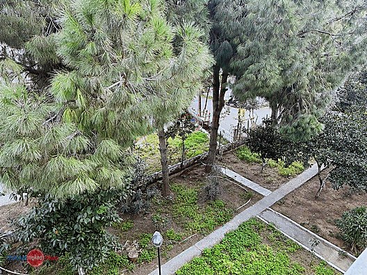 В Гюзелоба, в центральном расположении, меблированная квартира в аренду.