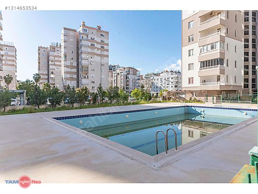 ÇAĞLAYAN'DA HAVUZLU SİTE İÇERİSİNDE MASRAFSIZ ARAKAT 3+1 DAİRE