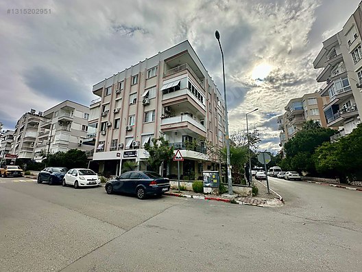 Yeşilbahçede 3+1 Denize Plajlara 500mt Güney Cephe Satılık