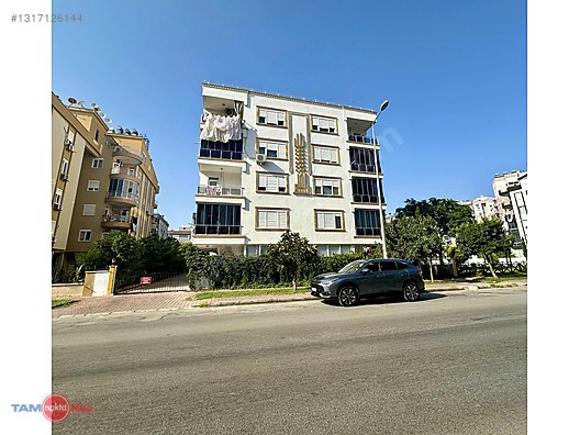 YALI CADDESİ'NDE ARAKAT GENİŞ DAİRE