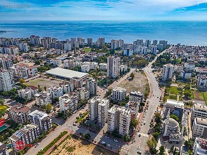 В Анталье на Ларе в комплексе продается квартира 3+1