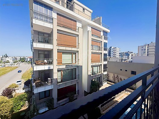 HAVUZLU KAPALI OTOPARKLI 2 + 1 DAİRE